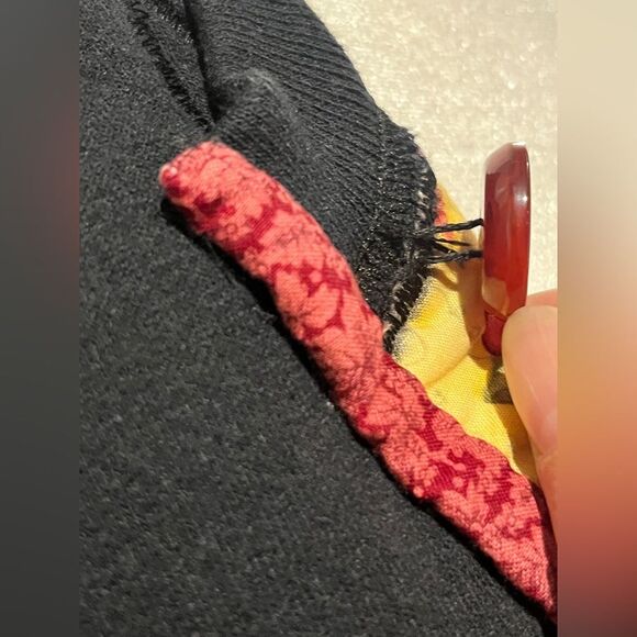 Fruit of the Loom black fleece sweatshirt with quilted  patchwork  size M - Picture 6 of 6